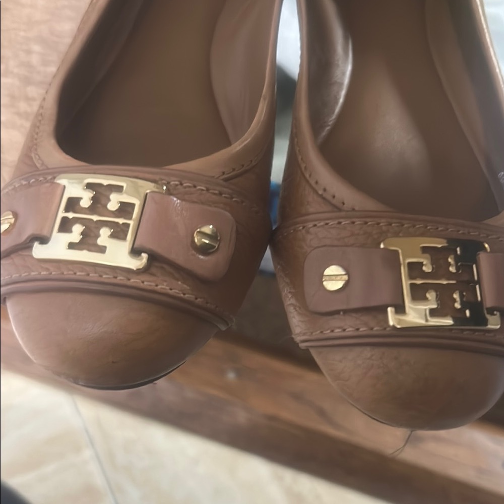 Tory Burch Tan Flats with Gold Embellishment - Picture 6 of 10